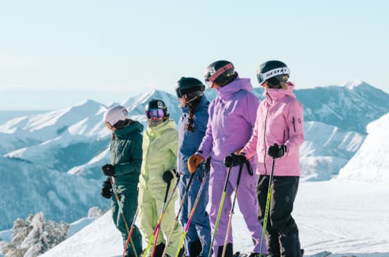 svr_nick_lacey_winter_skiing_group_scenic_01-08-26_a7400062_