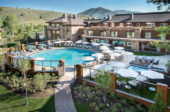 sv-lodge-pool-aerial-6000x4222-1e7c6b9