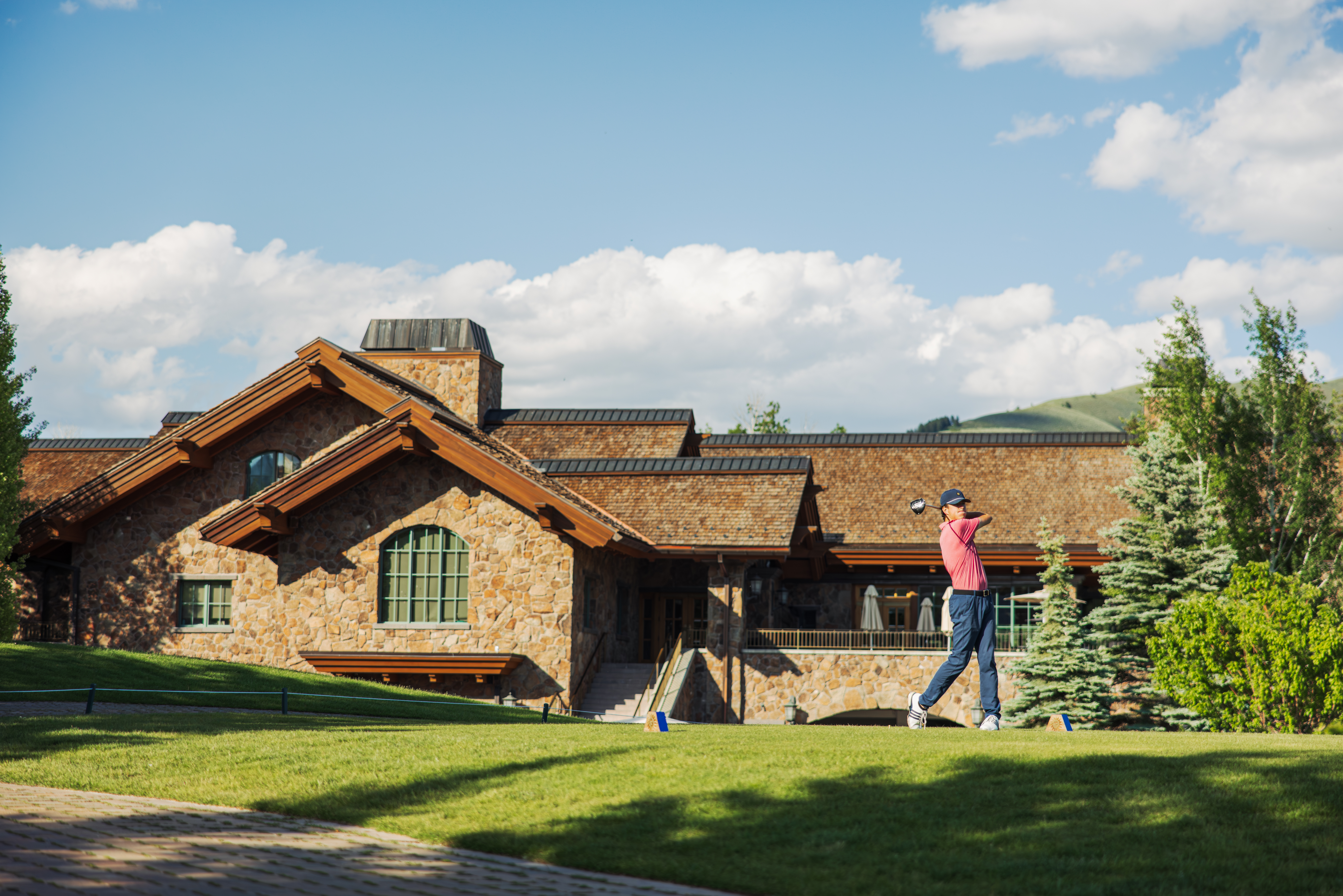 svr_summer_golf_tim_salisbury_trail_creek_tee_1_06-18-25_-9972