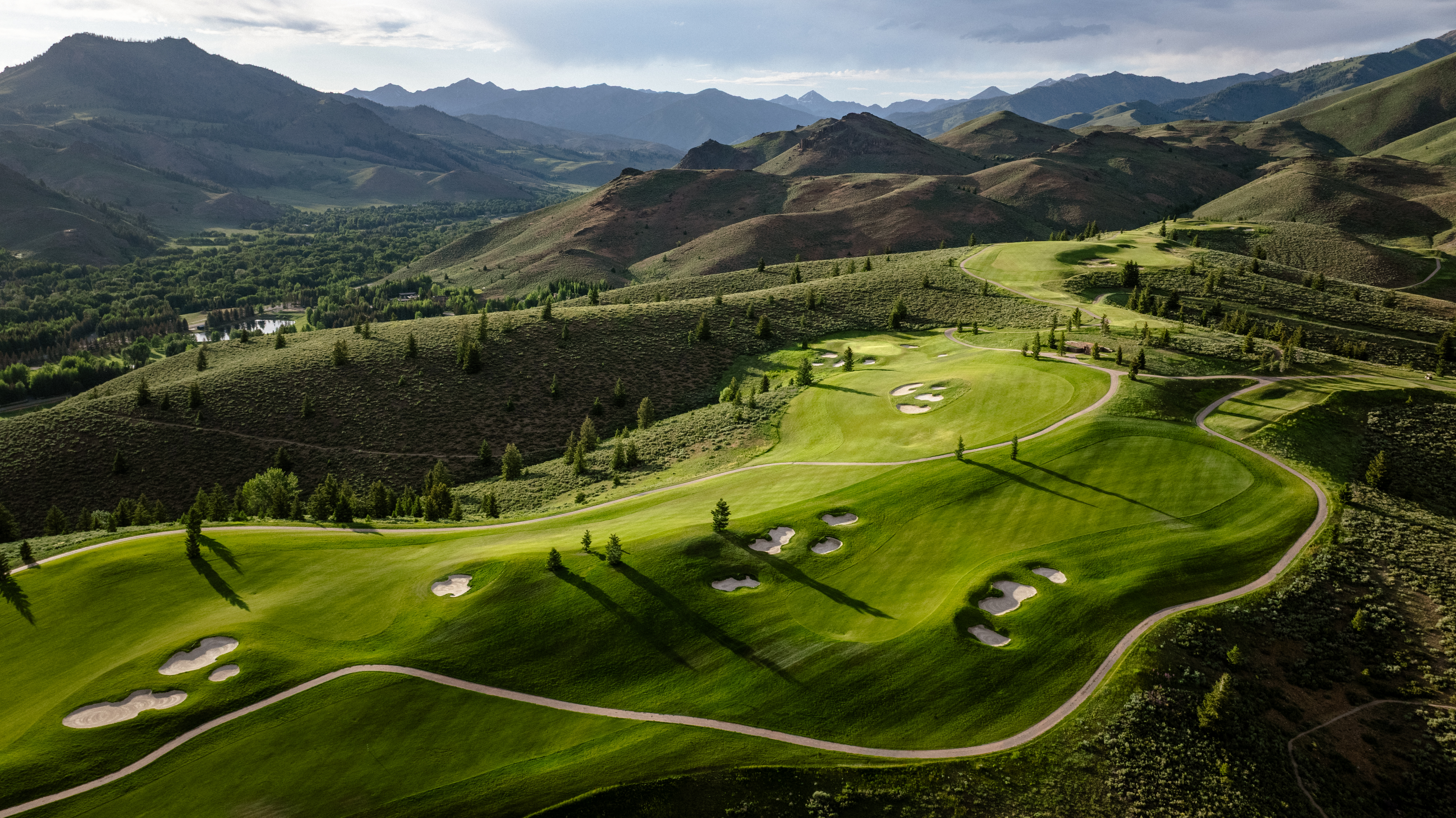 svr_summer_golf_white_clouds.jpg