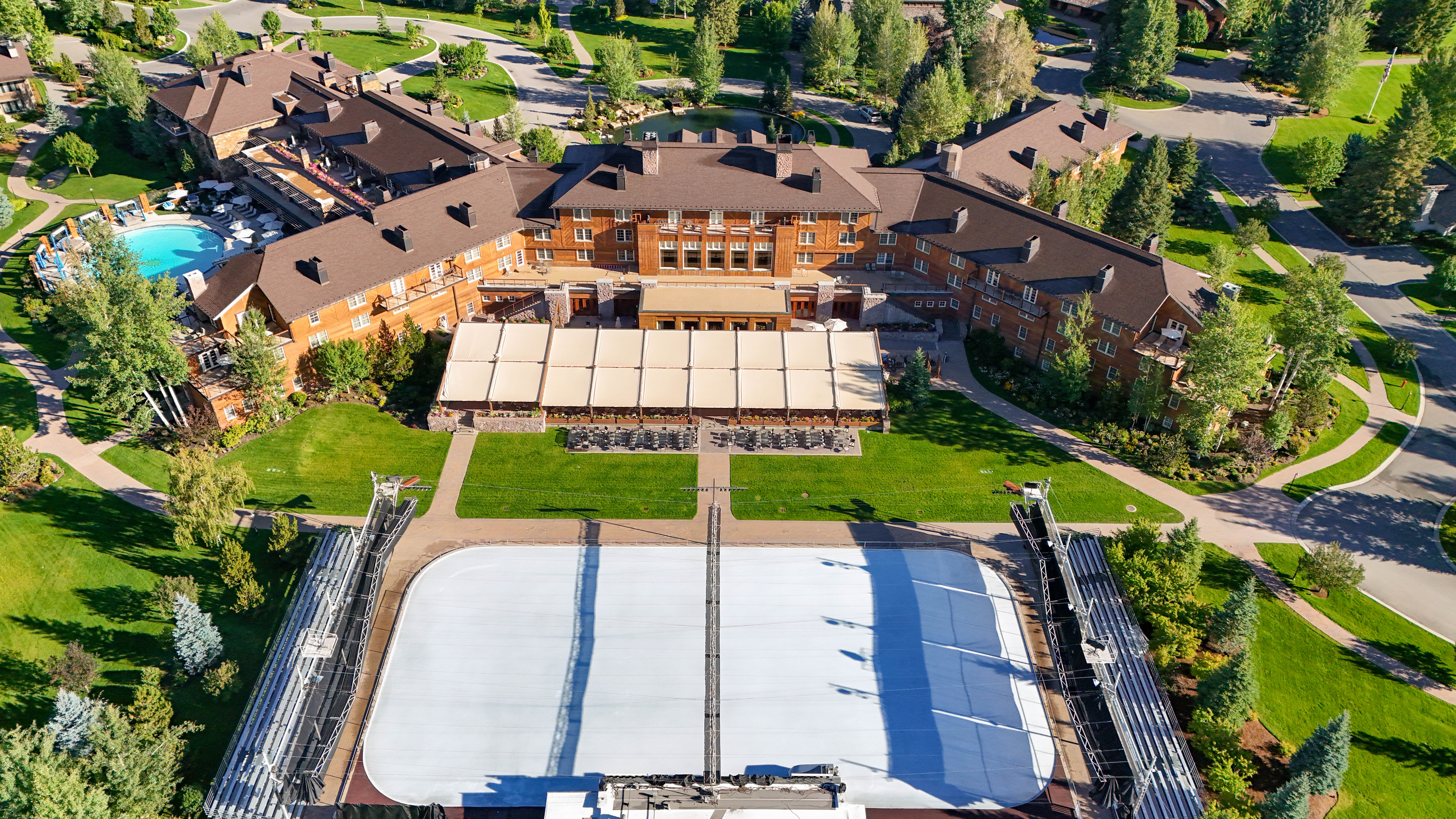 svr_icerink_skating_aerial_summer_2023_gilmour_hayden_3.jpg