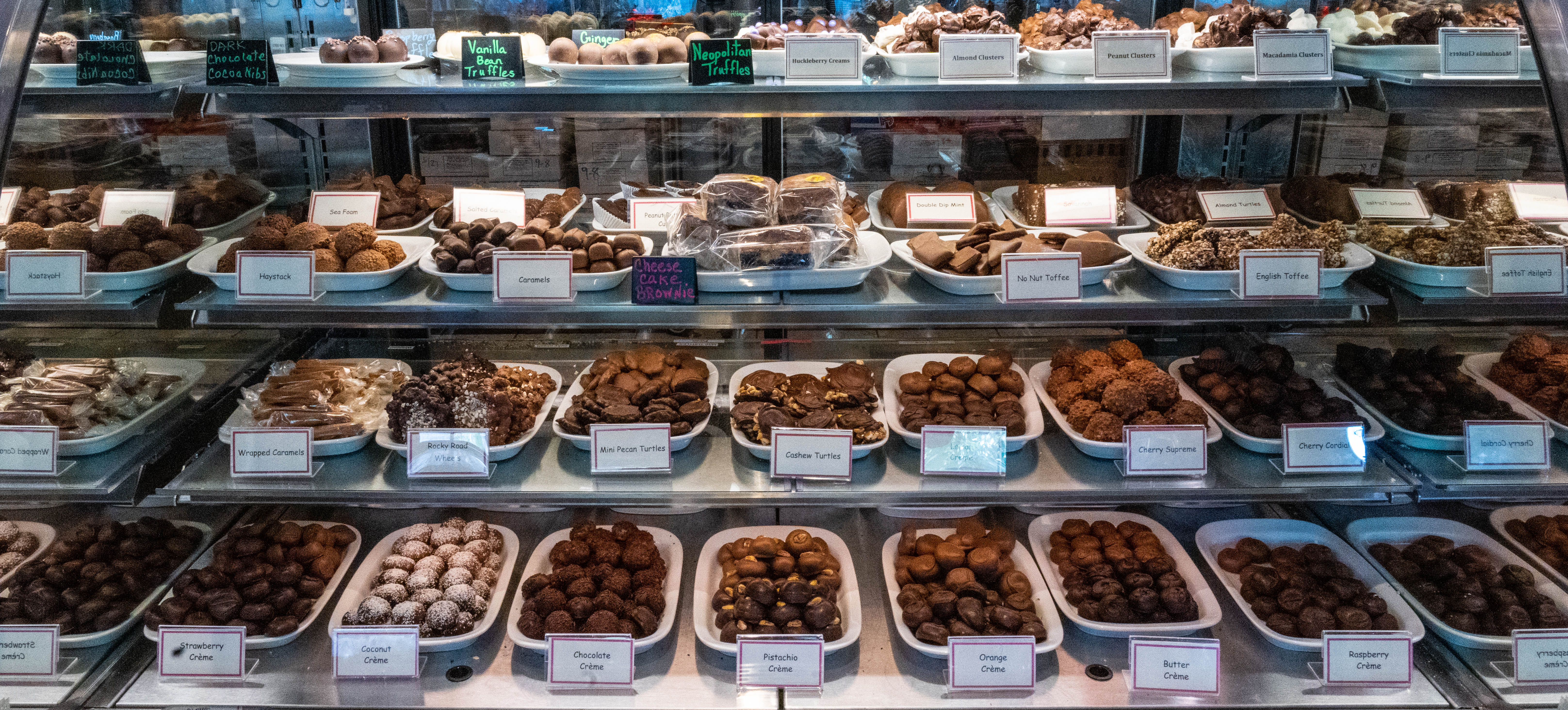 svr_chocolatefoundry_evergreen_4.jpg