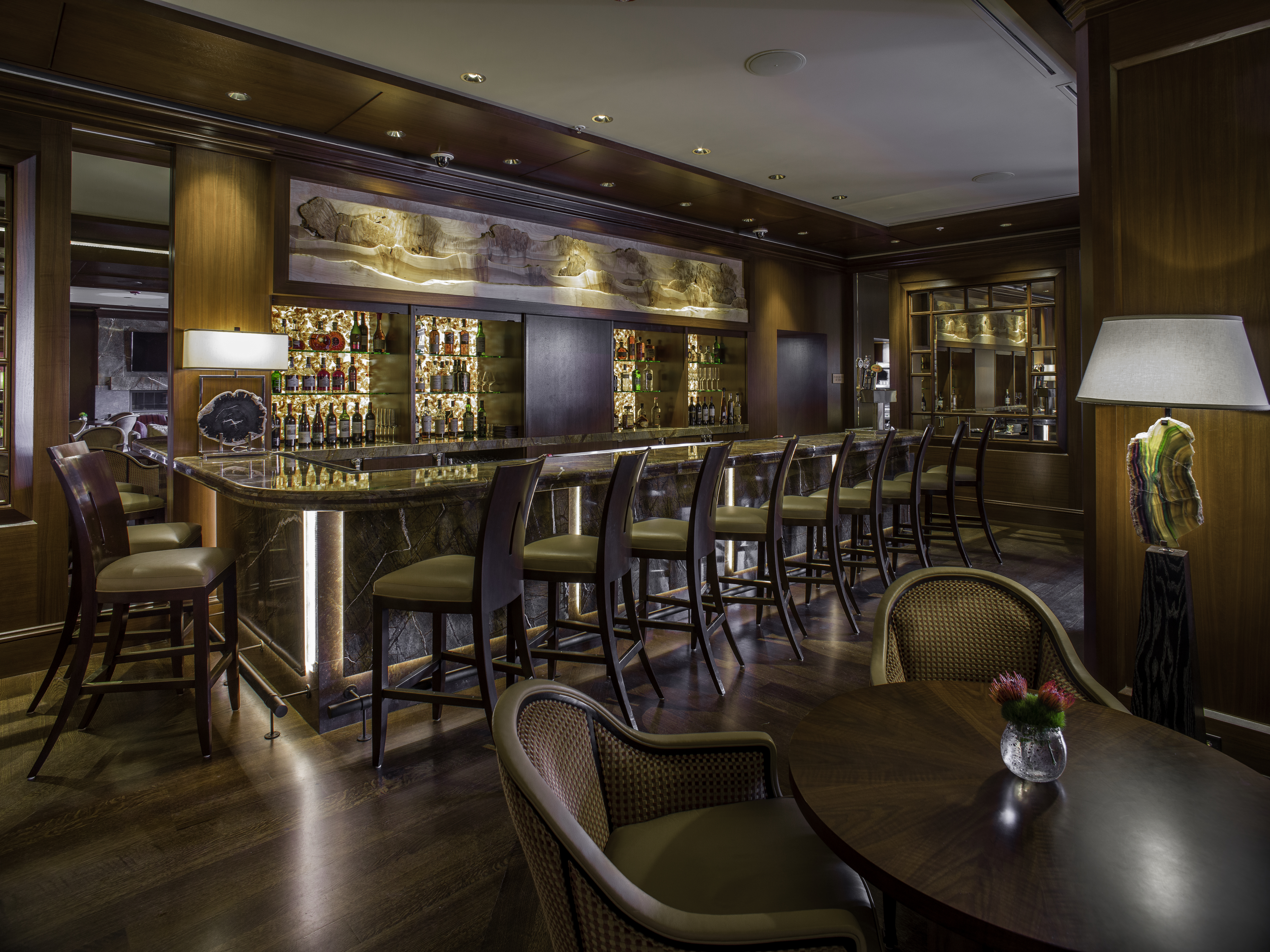 svr_duchinlounge_dining_bar_summer_2015_syms_kevin_2