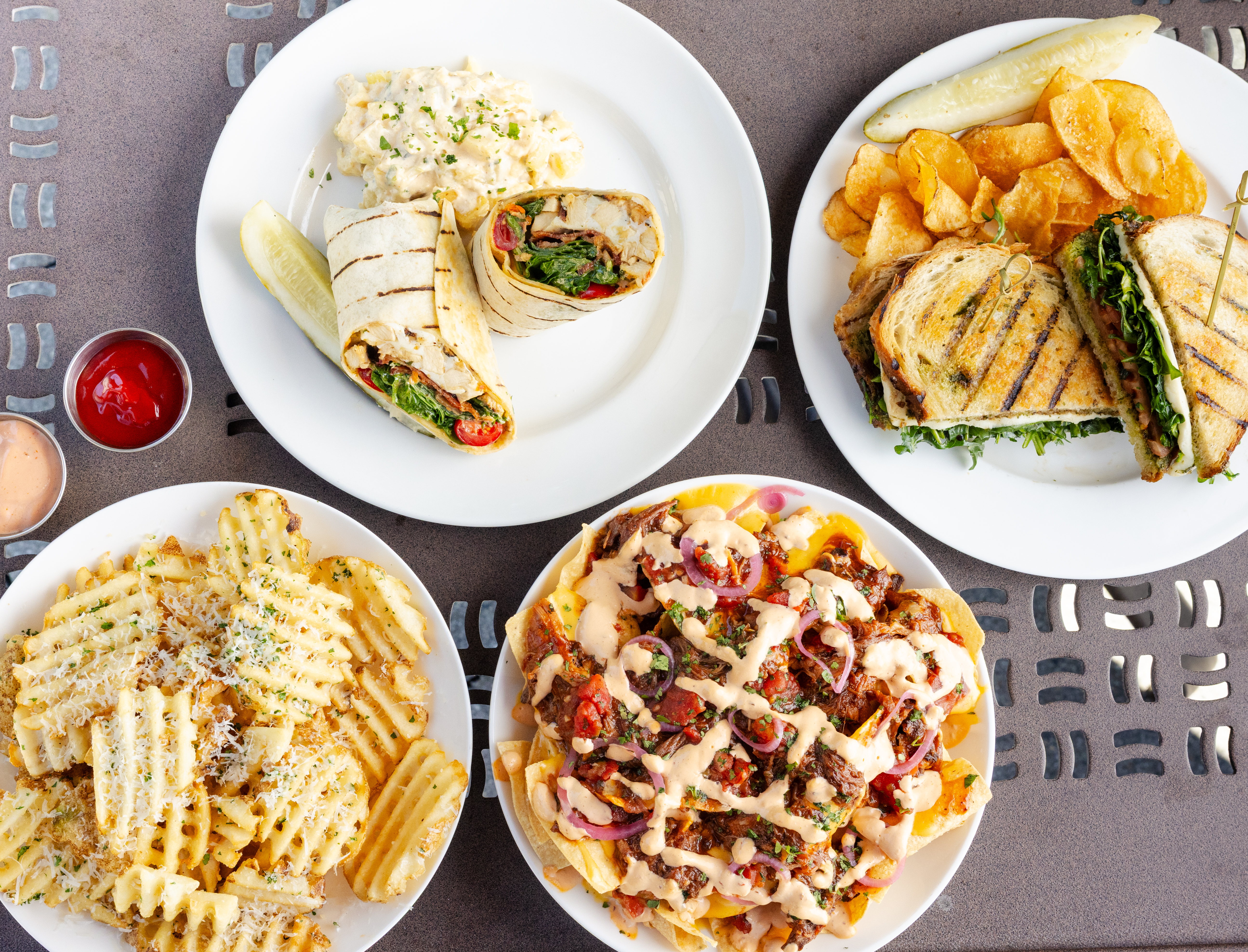 svr_summer_food_and_beverage_elkhorn_grill_tim-salisbury_06-18-25_0255.jpg