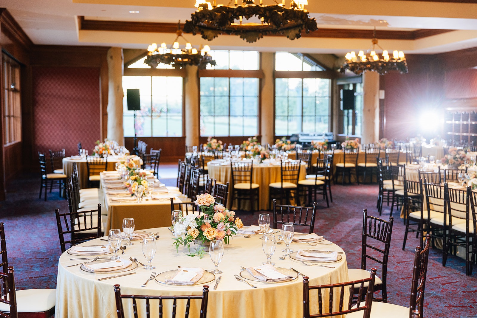 svr_dollar_wedding_taylor-sakthi-dollar-interior-tables