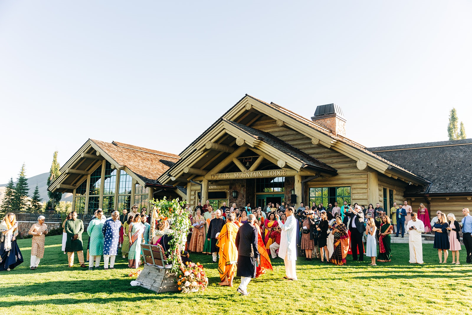 svr_dollar_wedding_taylor-sakthi-dollar-patio-2.jpg