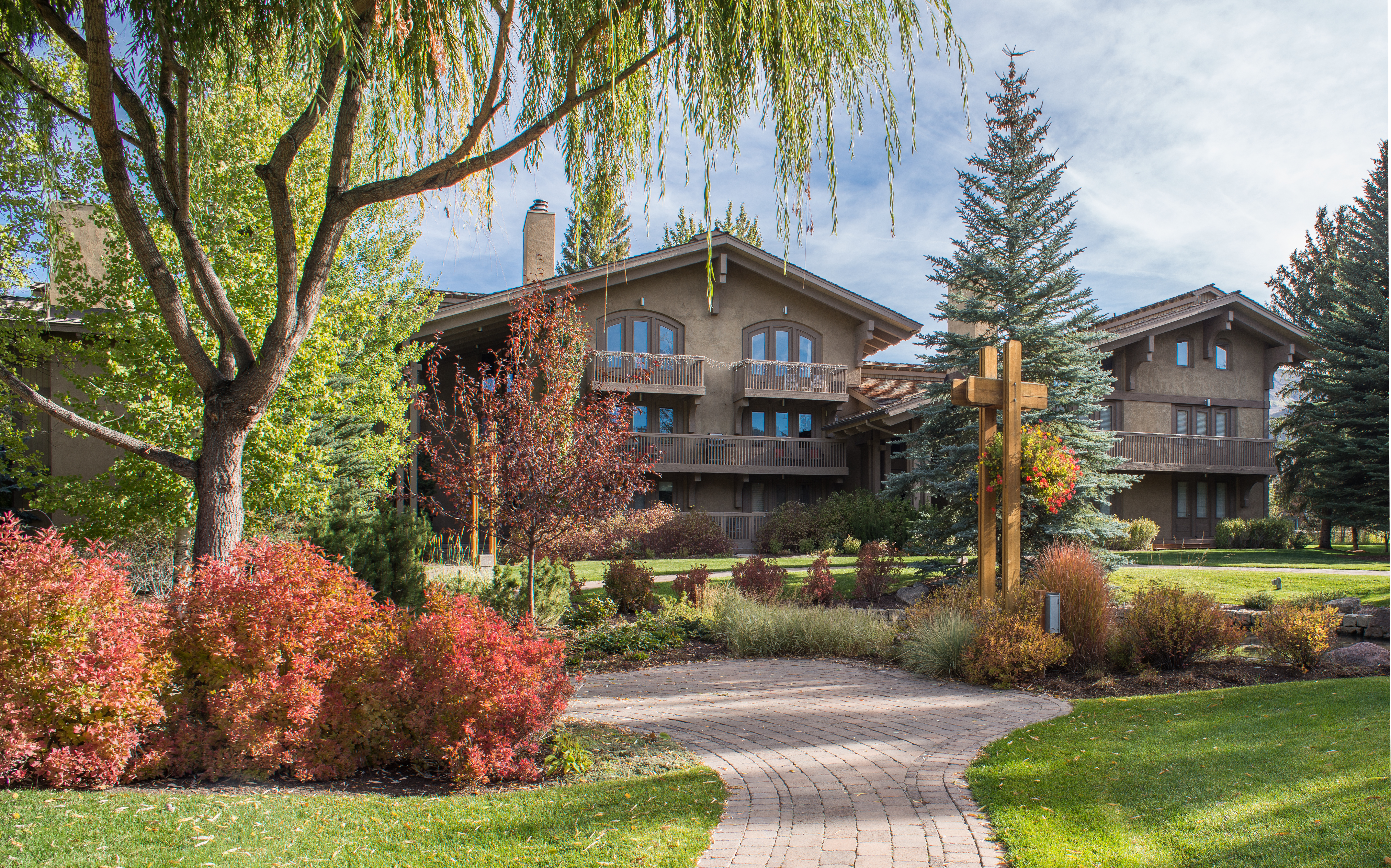 svr_lodgeiiapartments_condos_lodging_summer_7