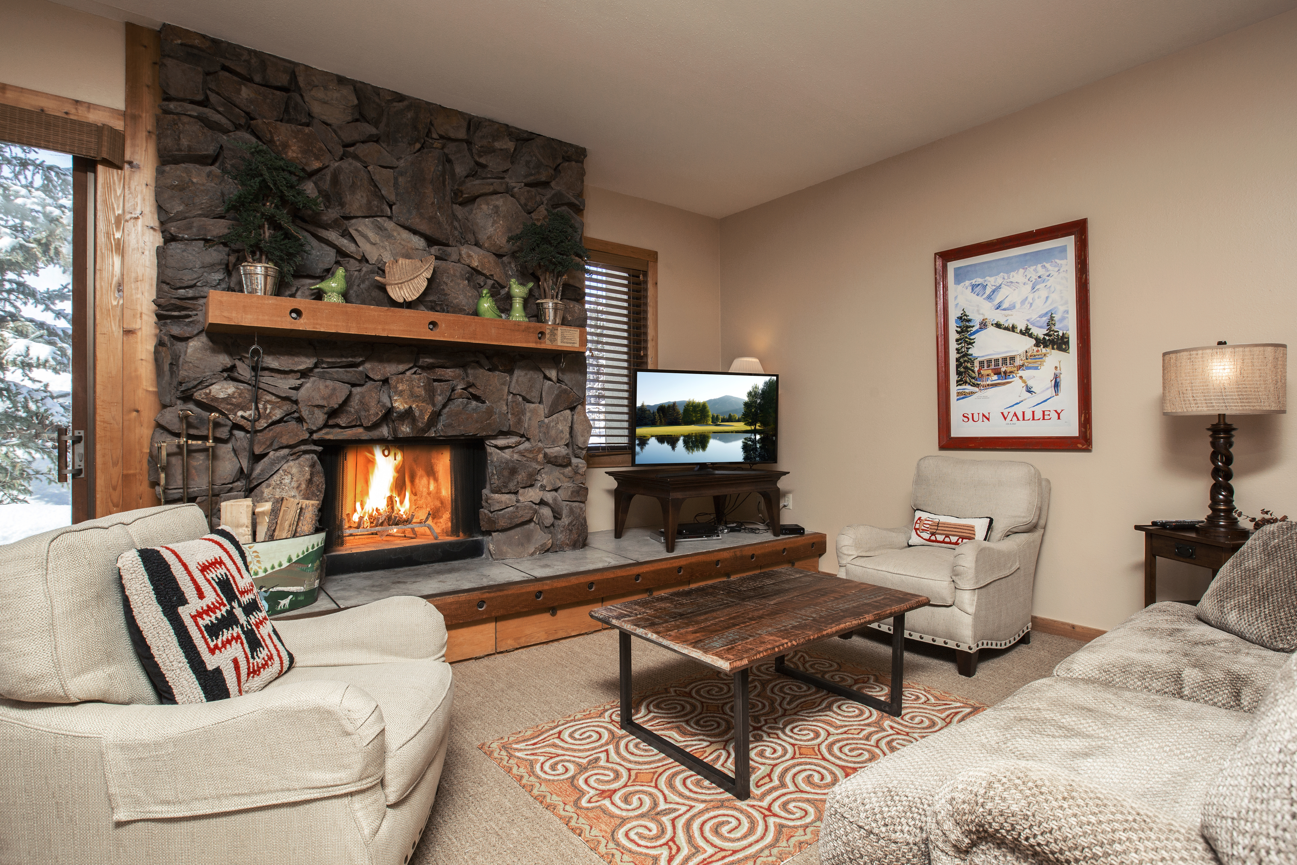 svr_wildflower_condos_lodging_winter_2017_cannell_kat_3.jpg
