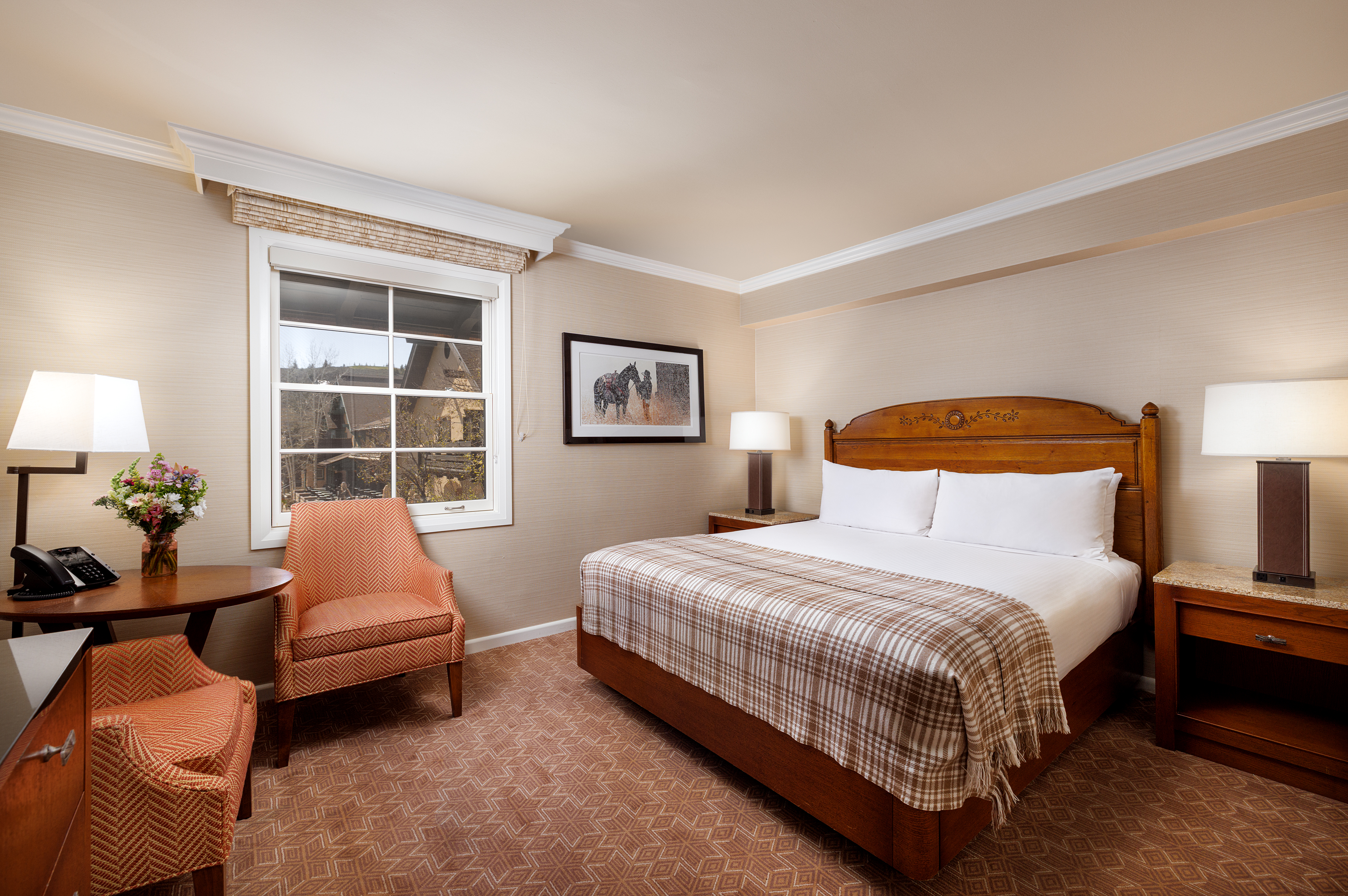 sv_inn_255_exec_suite-6876-edit-v4.jpg