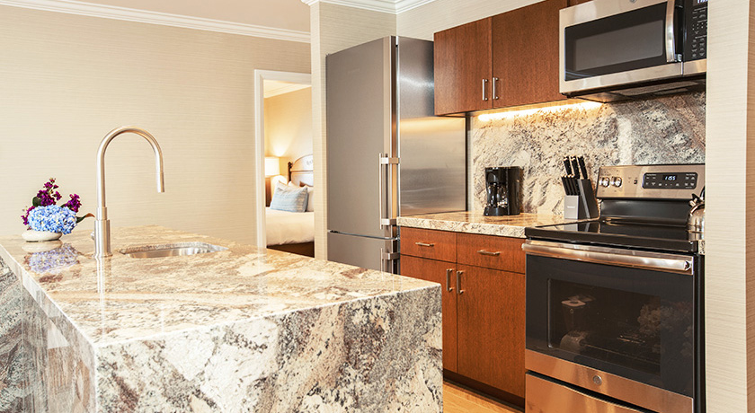 svinn_remodel_innapt_kitchen_840x460.jpg
