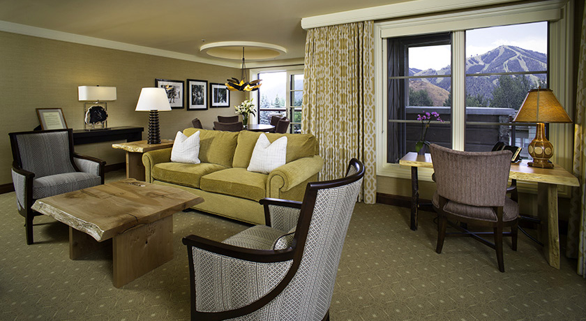 m-monroe-suite-1_840x460.jpg