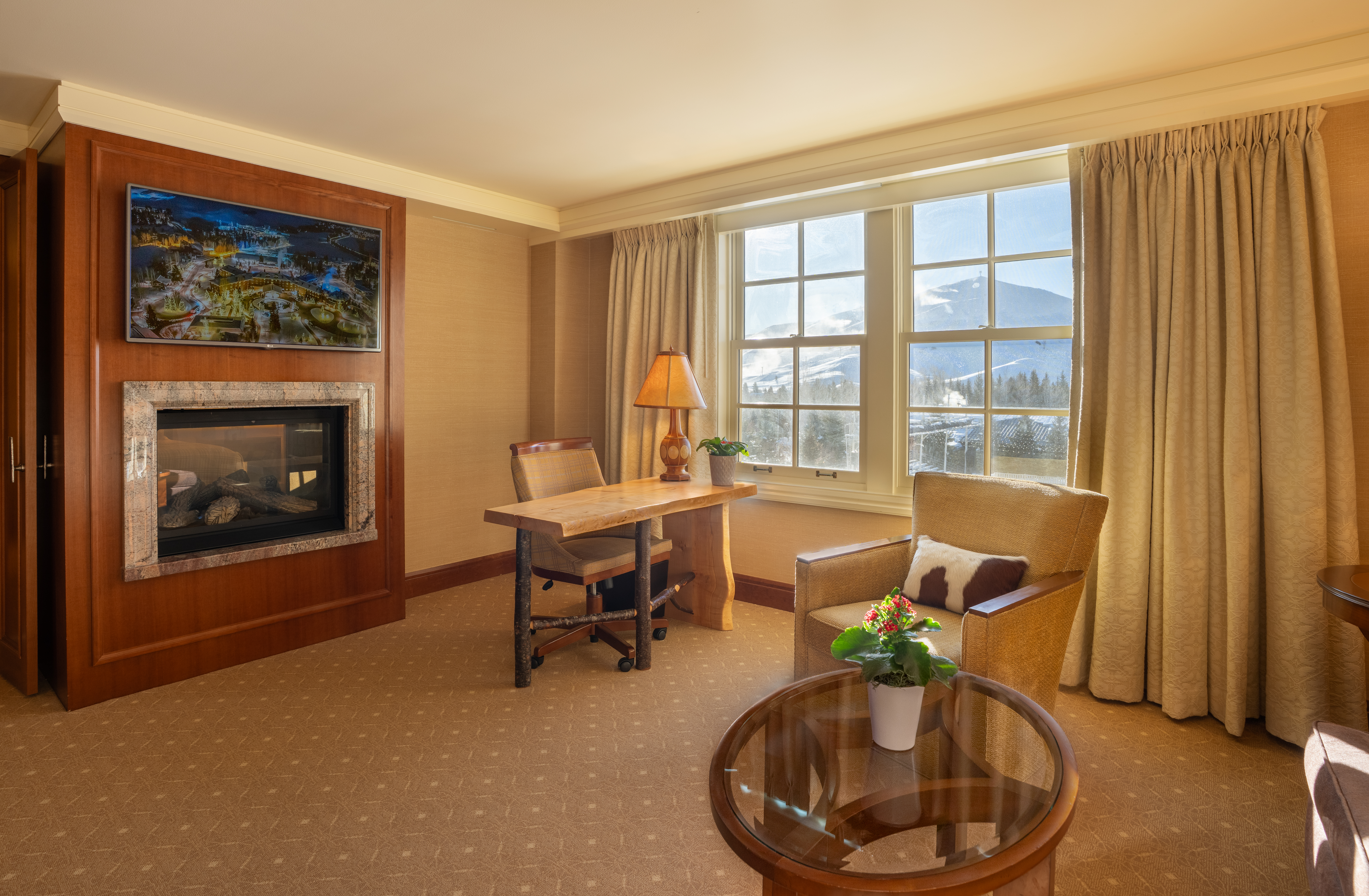 svr_lodge_interiors_rink-view-premier-king_01-14-25_8.jpg